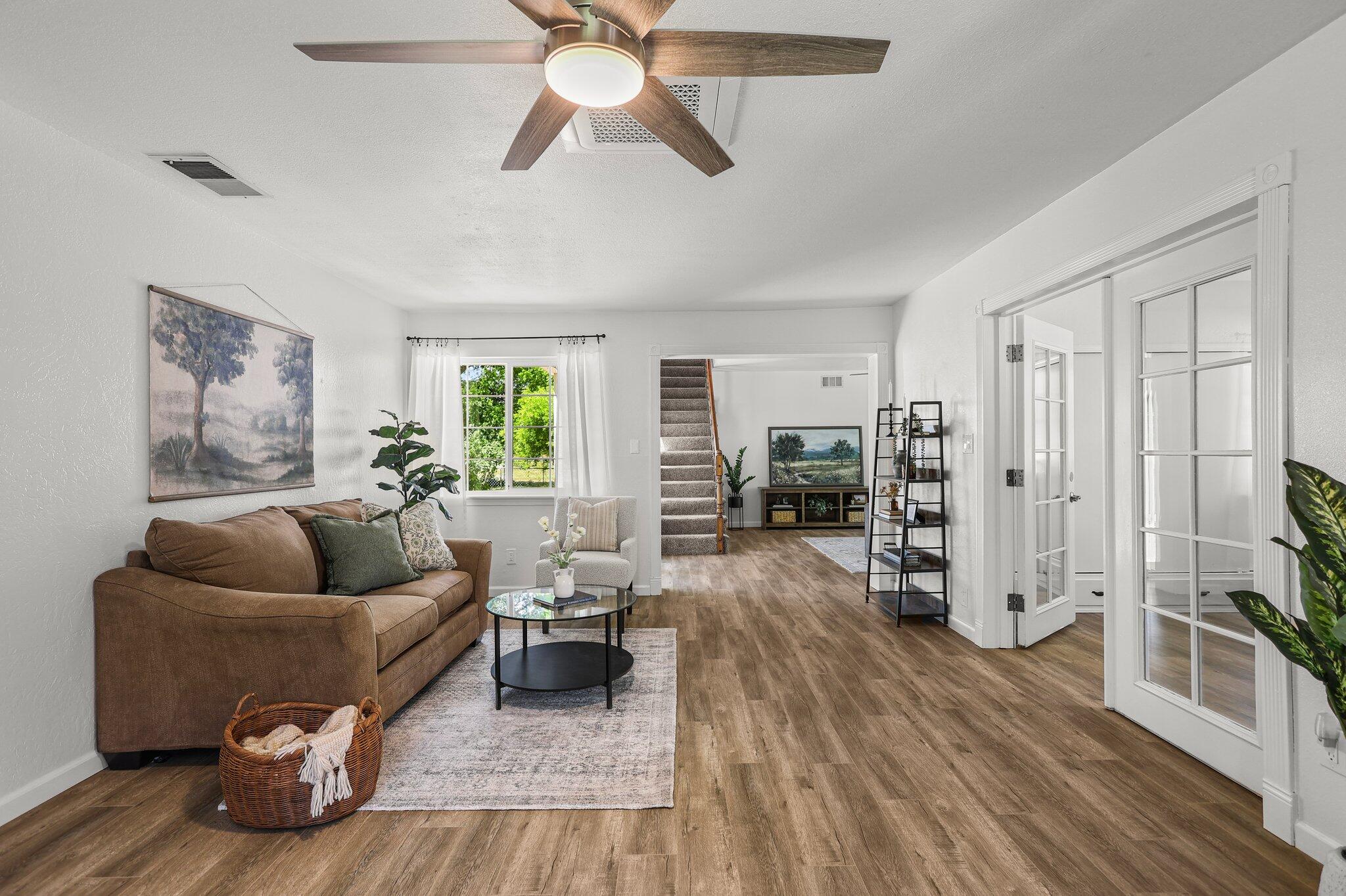 19186 Knighton Road Redding, CA 96002 - Photo 14 of 50 9-web-or-mls-8Q0A9471