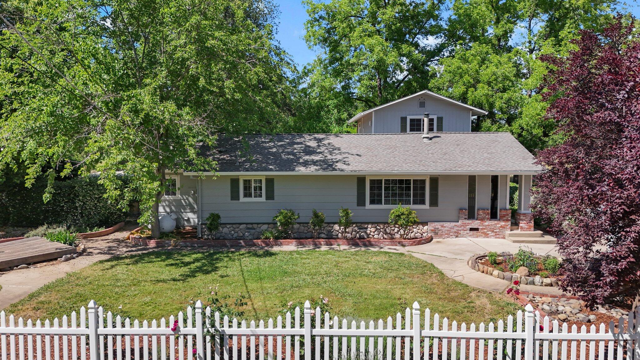19186 Knighton Road Redding, CA 96002 - Photo 33 of 50 67-web-or-mls-DJI_20250513150927_0008_D