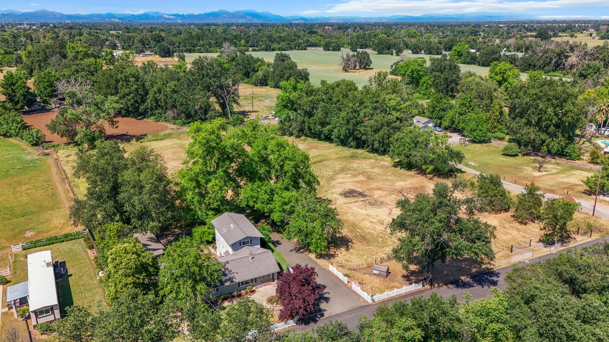 19186 Knighton Road Redding, CA 96002 - Photo 36 of 50 72-web-or-mls-DJI_20250513151141_0031_D