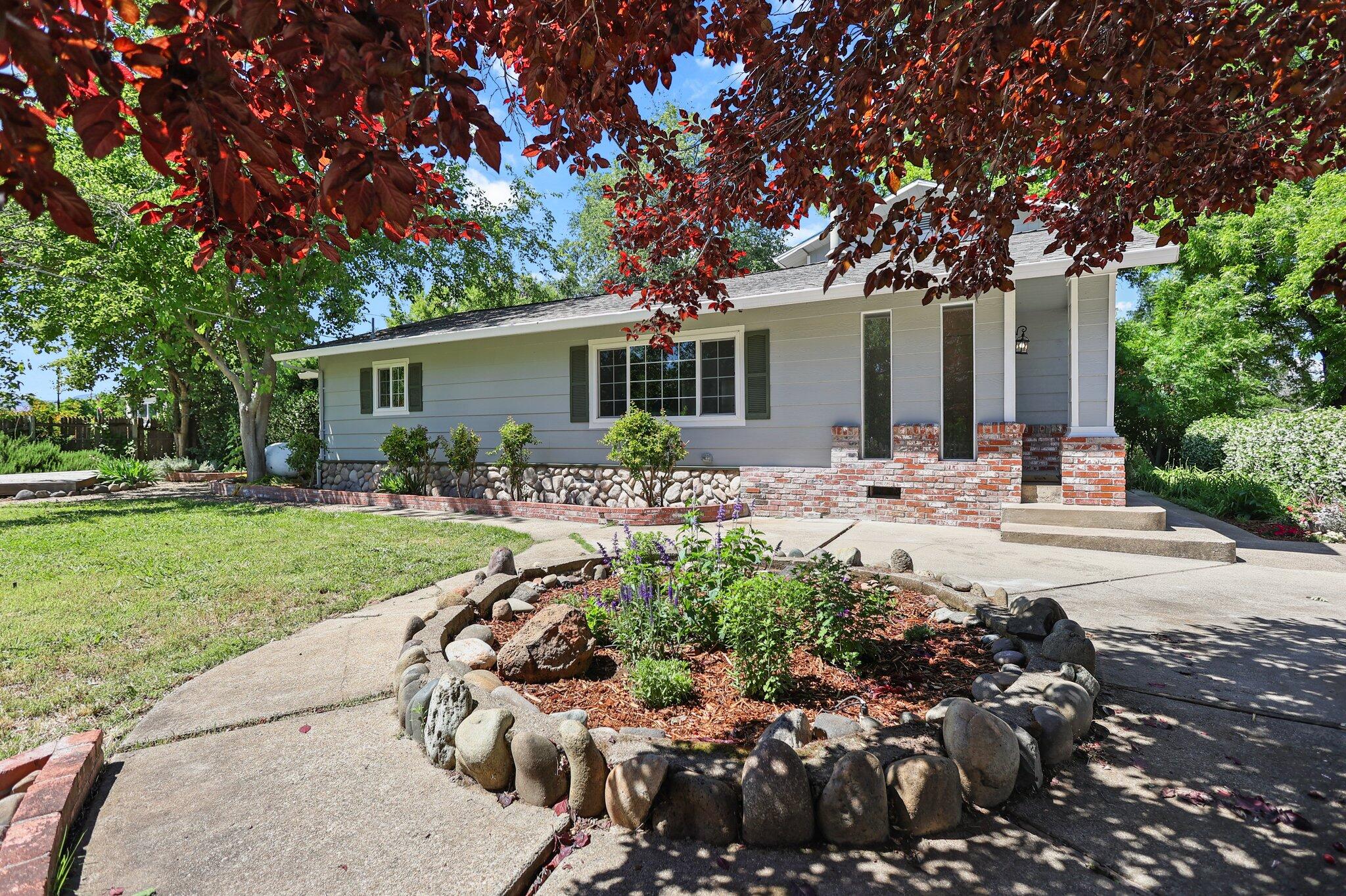 19186 Knighton Road Redding, CA 96002 - Photo 39 of 50 41-web-or-mls-8Q0A9766