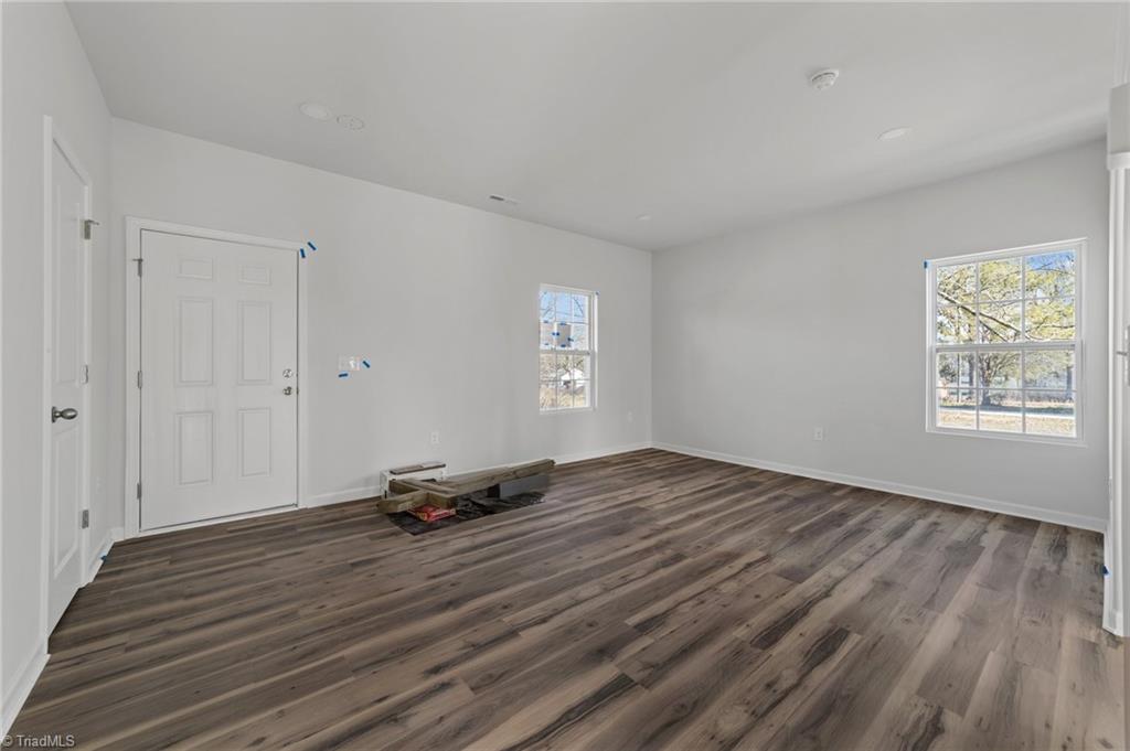 2619 Carsten Avenue High Point, NC 27262 - Photo 8 of 34