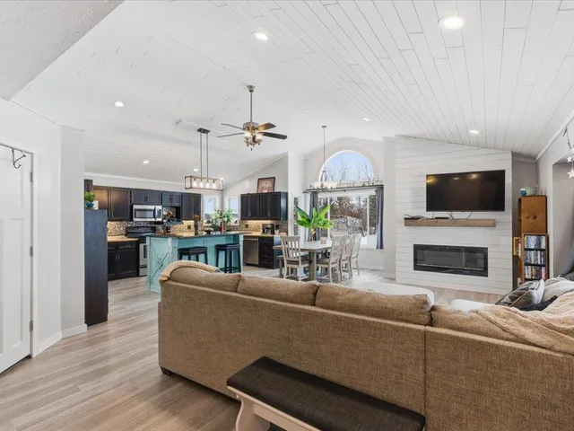 $469,900 | 3775 32nd Street Southwest, Pine River, MN 56474