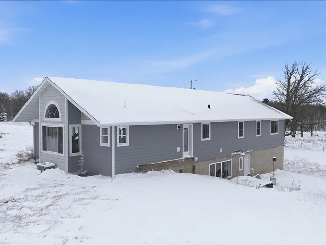$469,900 | 3775 32nd Street Southwest, Pine River, MN 56474
