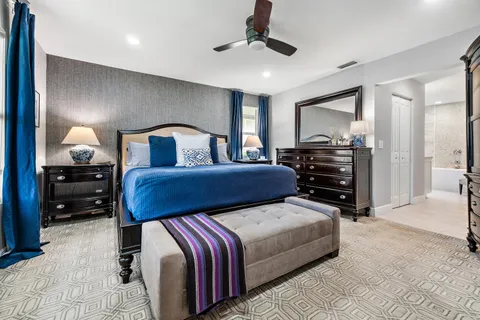 $1,200,000 | 10 Bentwood Road, Palm Beach Gardens, FL 33418