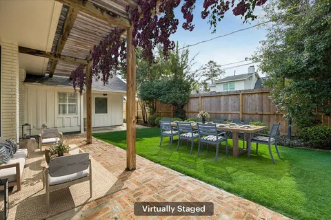 a view of a house with porch
