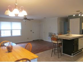 366 Carlton Road Bristol, TN 37620 - Photo 5 of 14 Great Room with New Flooring