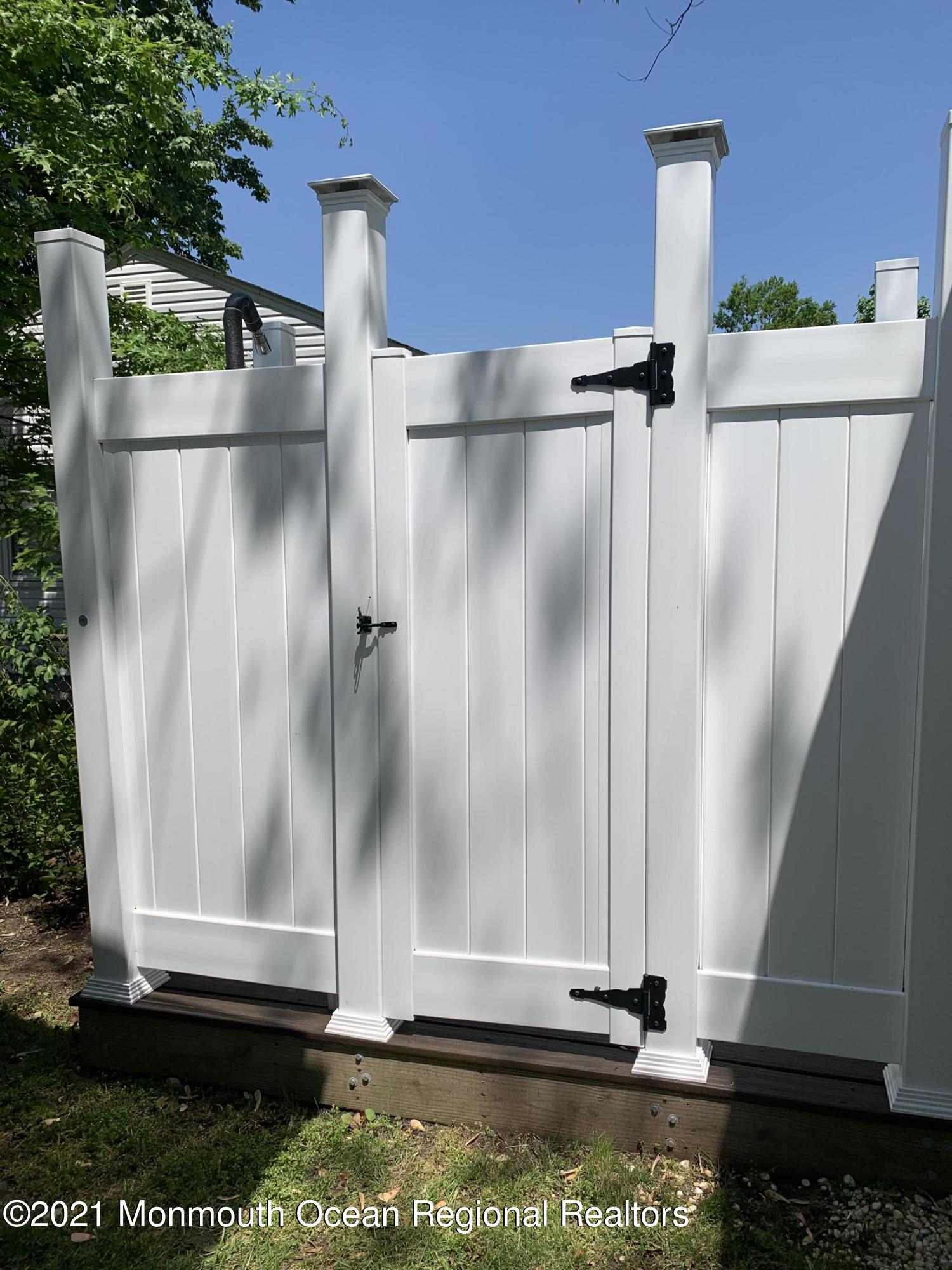 117 Foster Road Toms River, NJ 08753 - Photo 21 of 35 Outdoor shower