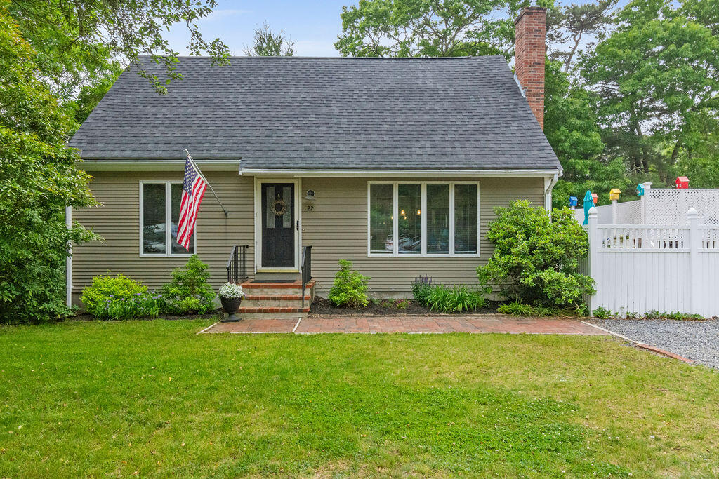 22 Rickey Lane East Wareham, MA 02538 - Photo 2 of 75 DSC_0741
