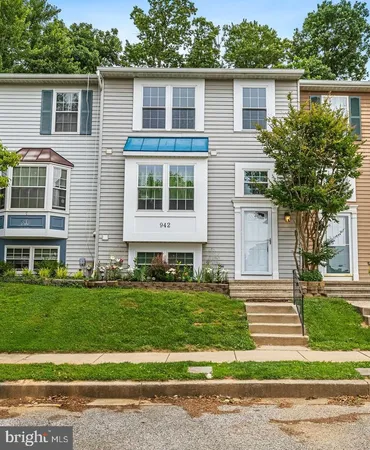 $299,900 | 942 Gaming Square, Hampstead, MD 21074