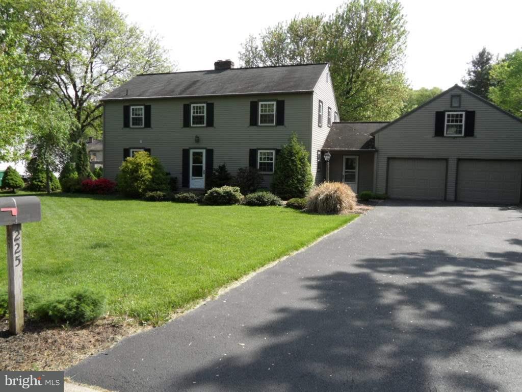 225 St Thomas Road Lancaster, PA 17601 - Photo 1 of 1