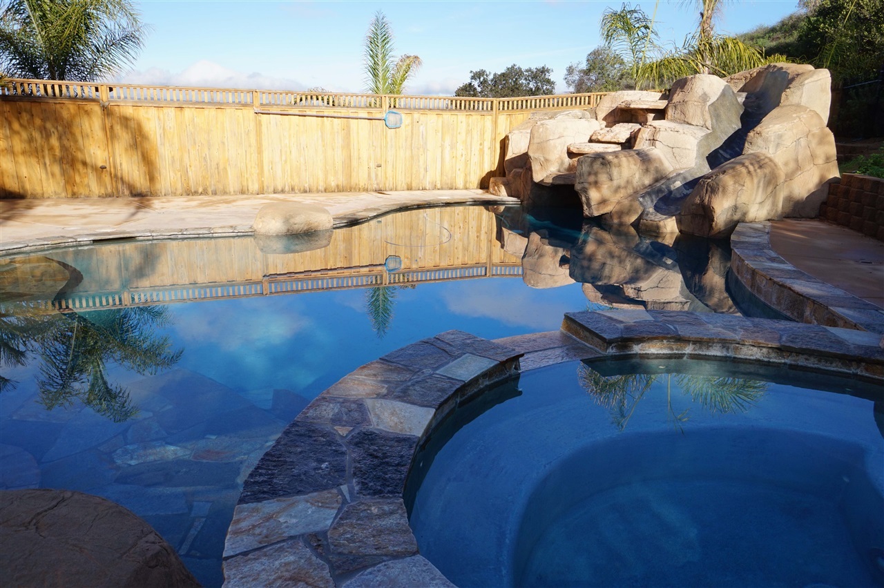 13675 Stonybrook Lane El Cajon, CA 92021 - Photo 5 of 25