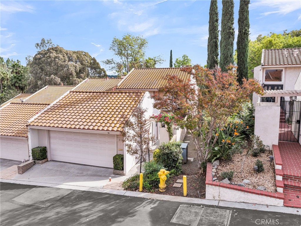 2252 El Capitan Drive Riverside, CA 92506 - Photo 4 of 51 front view of house with a street