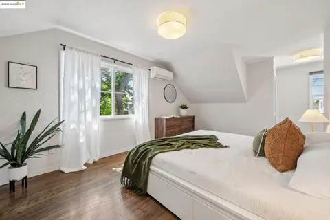 $619,000 | 4170 Emerald Street, Unit 4, Oakland, CA 94609