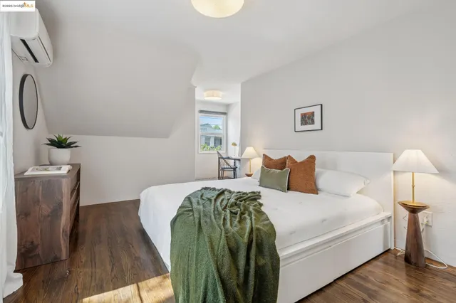 $624,000 | 4170 Emerald Street, Unit 4, Oakland, CA 94609