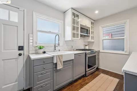 $619,000 | 4170 Emerald Street, Unit 4, Oakland, CA 94609