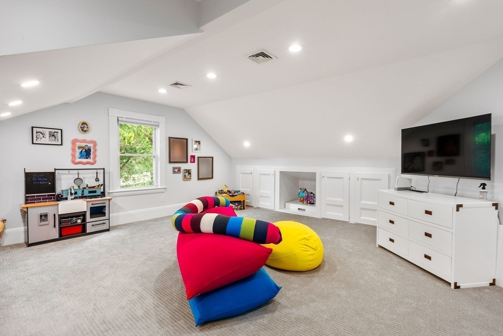 5 Cliff Road Wellesley, MA 02481 - Photo 31 of 42