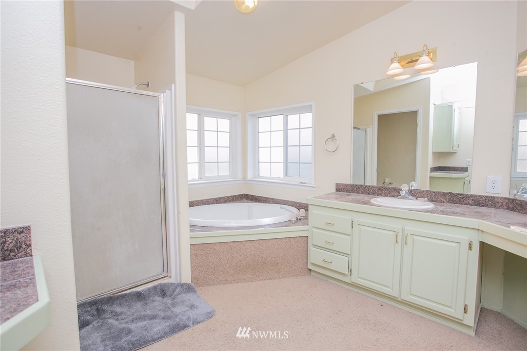 10285 Idano Road Northeast Moses Lake, WA 98837 - Photo 11 of 22 Gallery Image 11