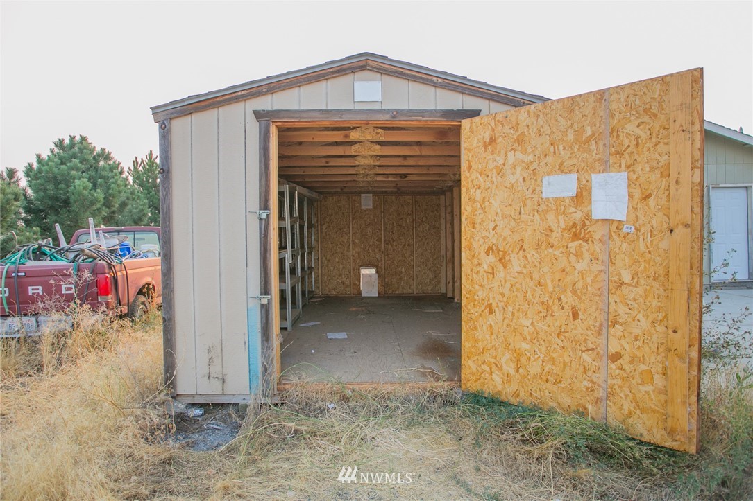10285 Idano Road Northeast Moses Lake, WA 98837 - Photo 20 of 22 Gallery Image 20