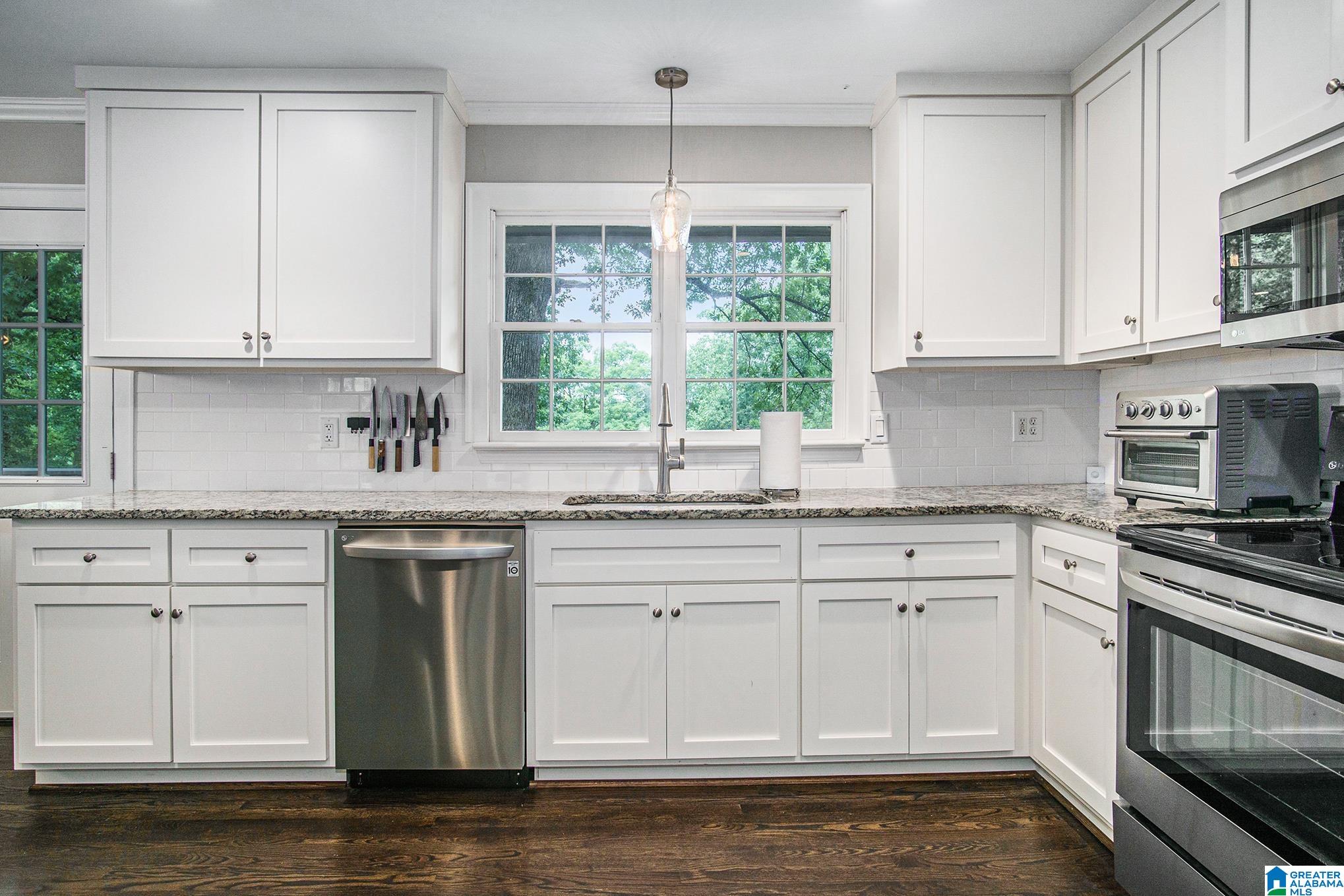 1404 Overwood Road Birmingham, AL 35222 - Photo 13 of 36