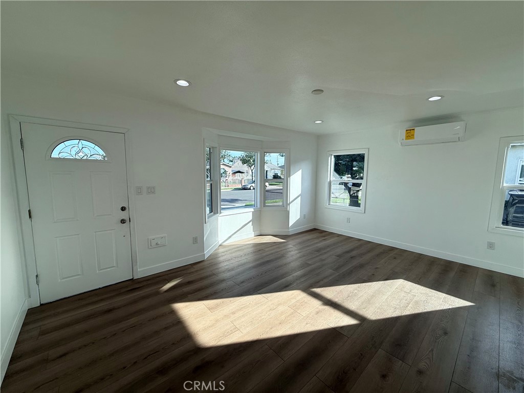 2513 Travers Avenue Commerce, CA 90040 - Photo 12 of 34