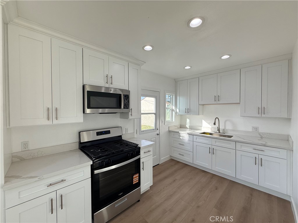 2513 Travers Avenue Commerce, CA 90040 - Photo 19 of 34