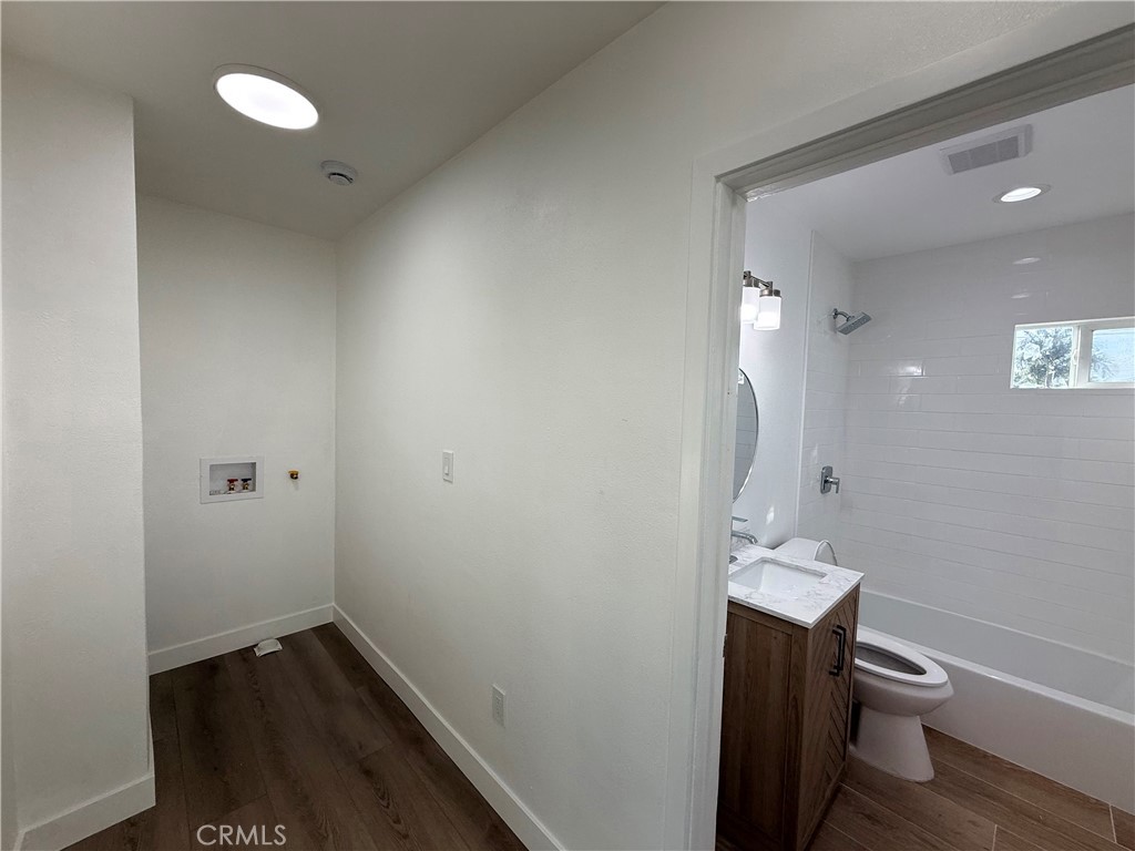 2513 Travers Avenue Commerce, CA 90040 - Photo 24 of 34