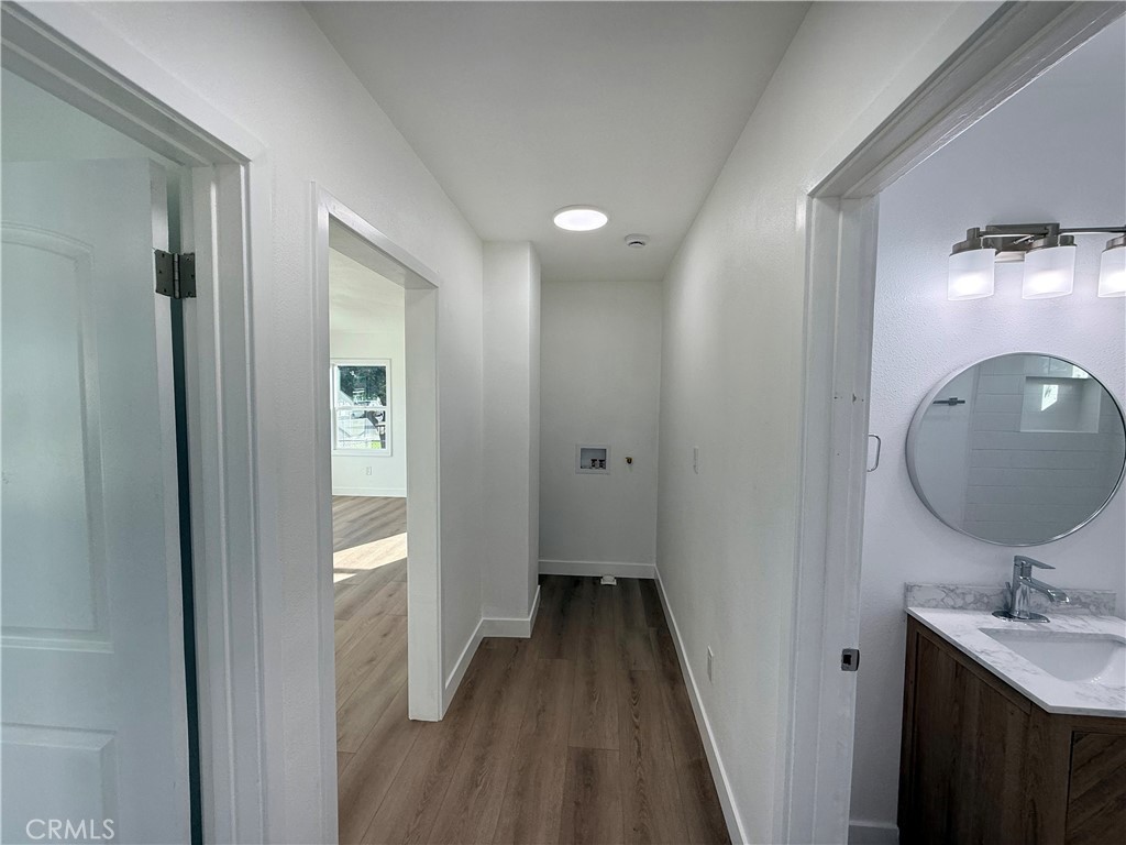 2513 Travers Avenue Commerce, CA 90040 - Photo 28 of 34