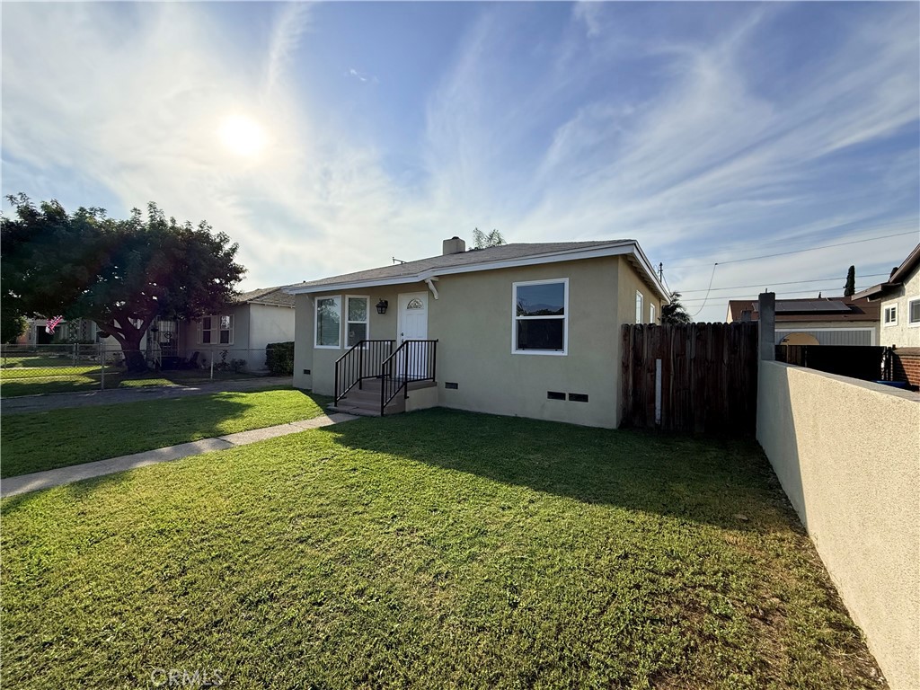 2513 Travers Avenue Commerce, CA 90040 - Photo 4 of 34