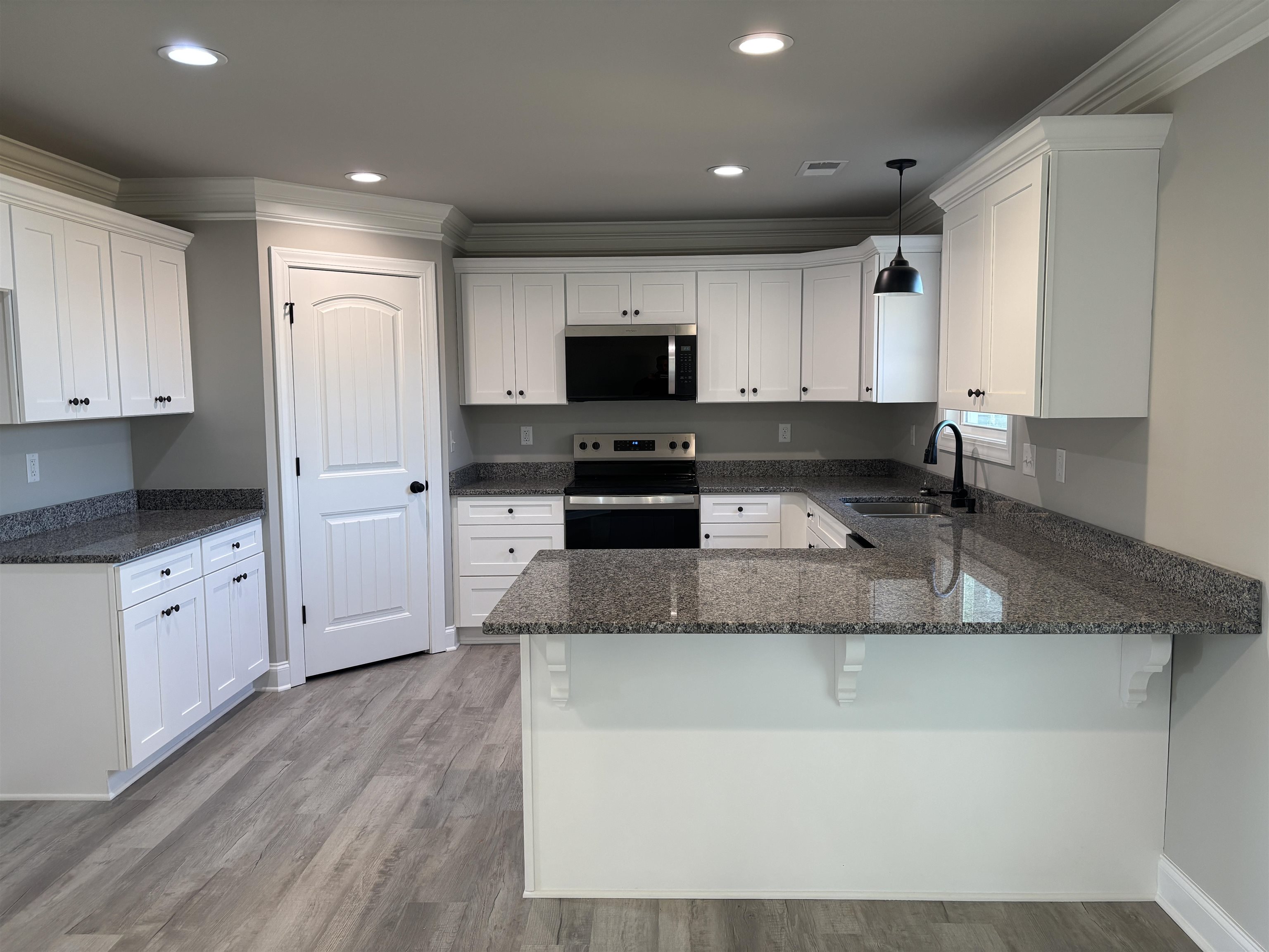 1404 Oak Ridge Road Gaffney, SC 29341 - Photo 3 of 31 Gallery Image 3
