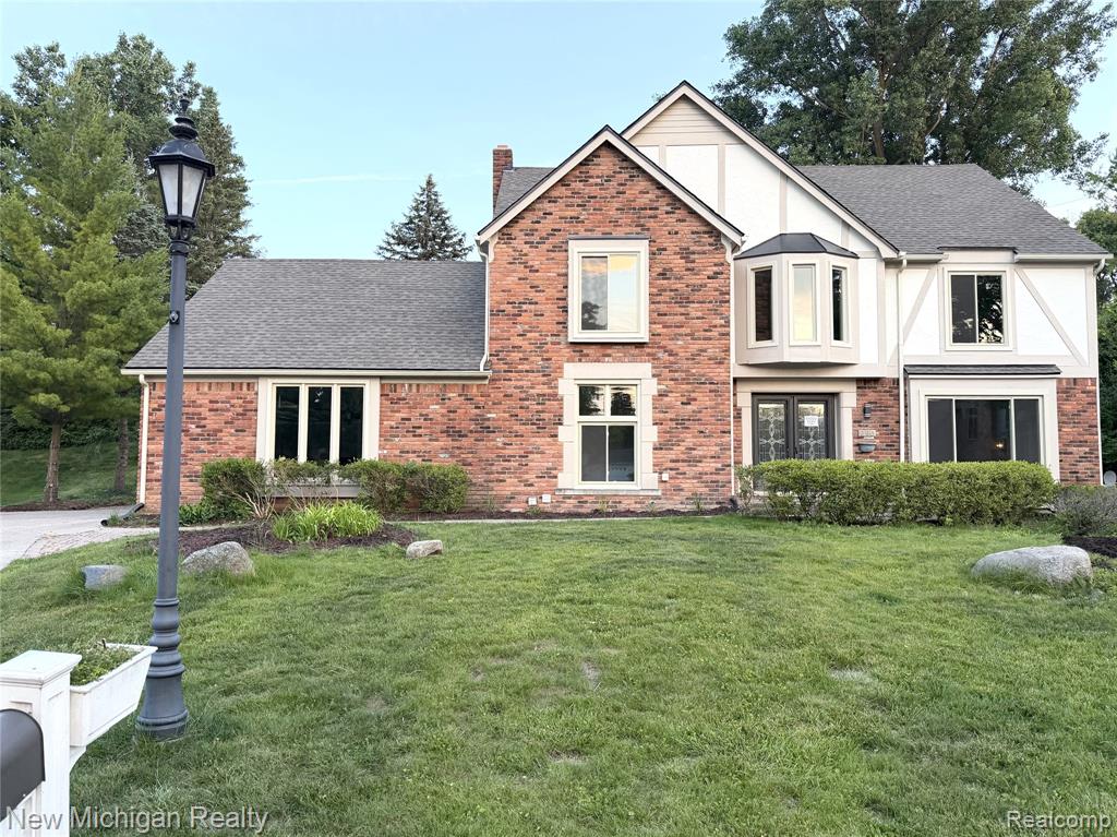 650 Deerfield Court Rochester Hills, MI 48309 - Photo 1 of 35