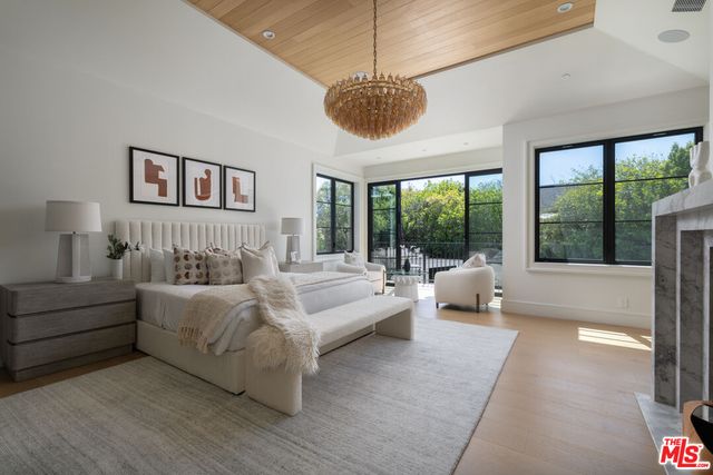 $23,795,000 | 415 North Cliffwood Avenue, Los Angeles, CA 90049
