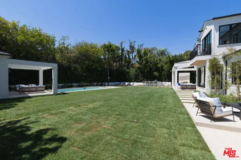 $23,795,000 | 415 North Cliffwood Avenue, Los Angeles, CA 90049