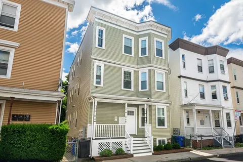 $639,000 | 20 Maryland Street, Unit 2, Boston, MA 02125