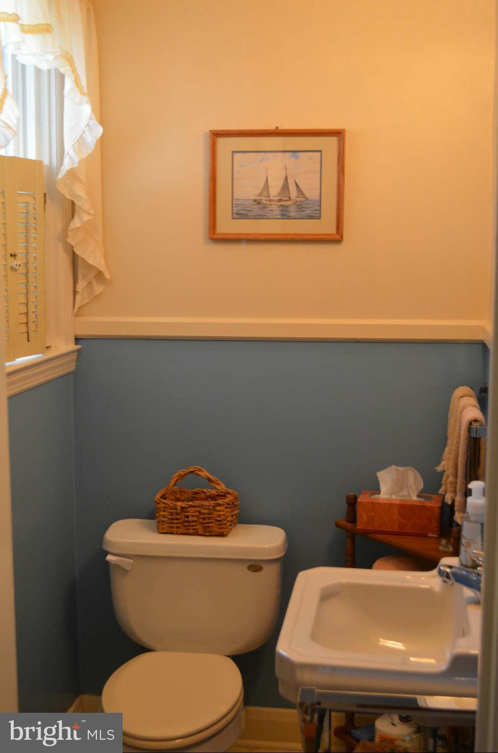 17 Dungarrie Road Baltimore, MD 21228 - Photo 13 of 30 Bath