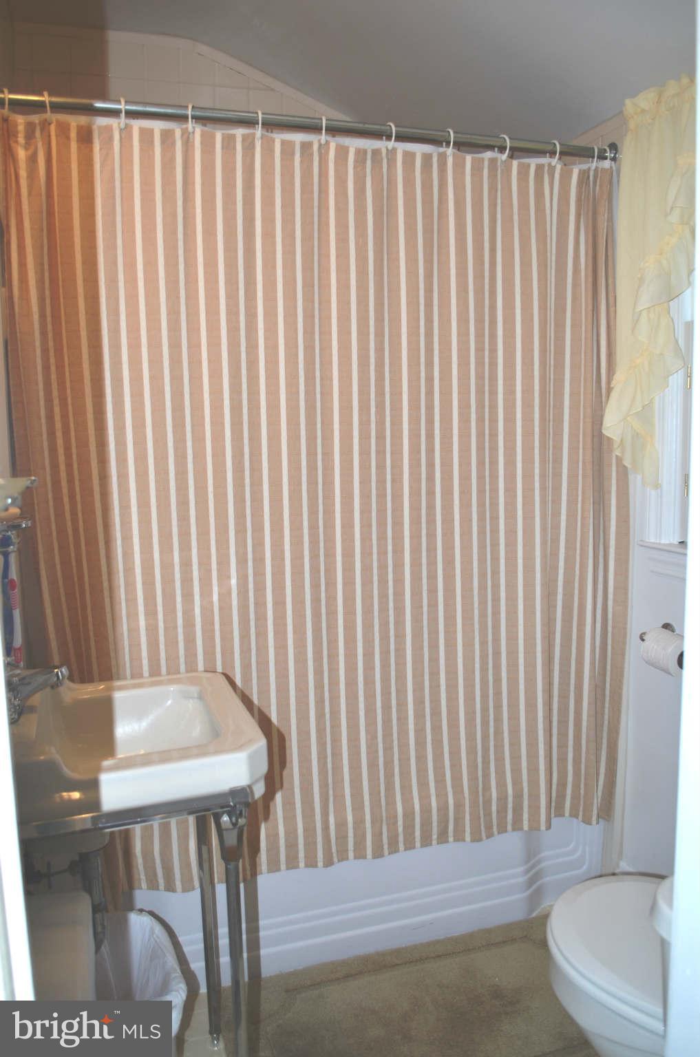 17 Dungarrie Road Baltimore, MD 21228 - Photo 20 of 30 Bath