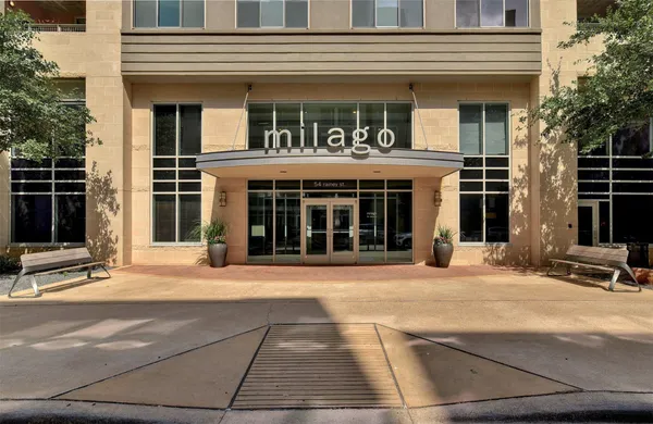 $2,175 | 54 Rainey Street, Unit 1111, Austin, TX 78701