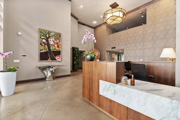 $2,175 | 54 Rainey Street, Unit 1111, Austin, TX 78701