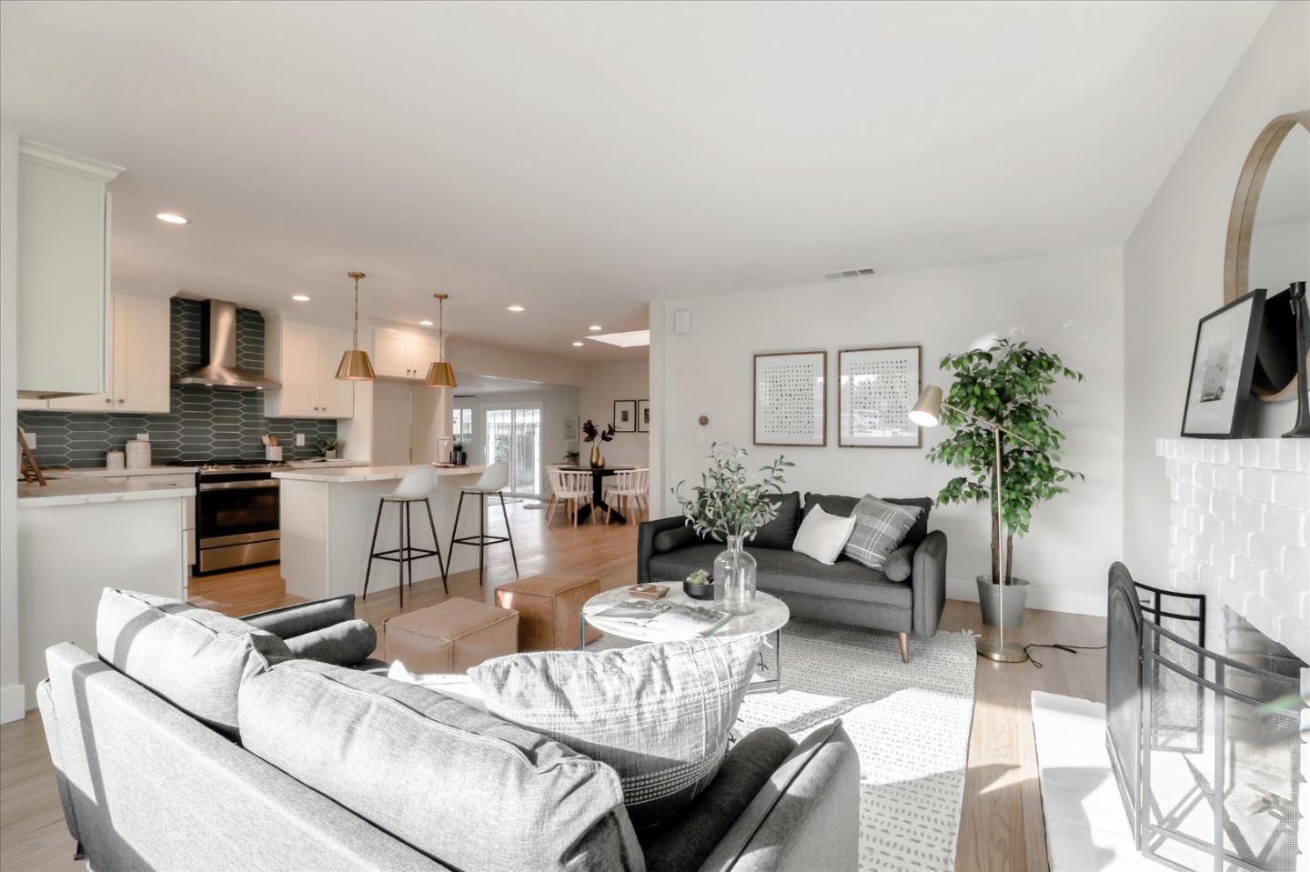 861 Inverness Way Sunnyvale, CA 94087 - Photo 6 of 43 Gallery Image 6
