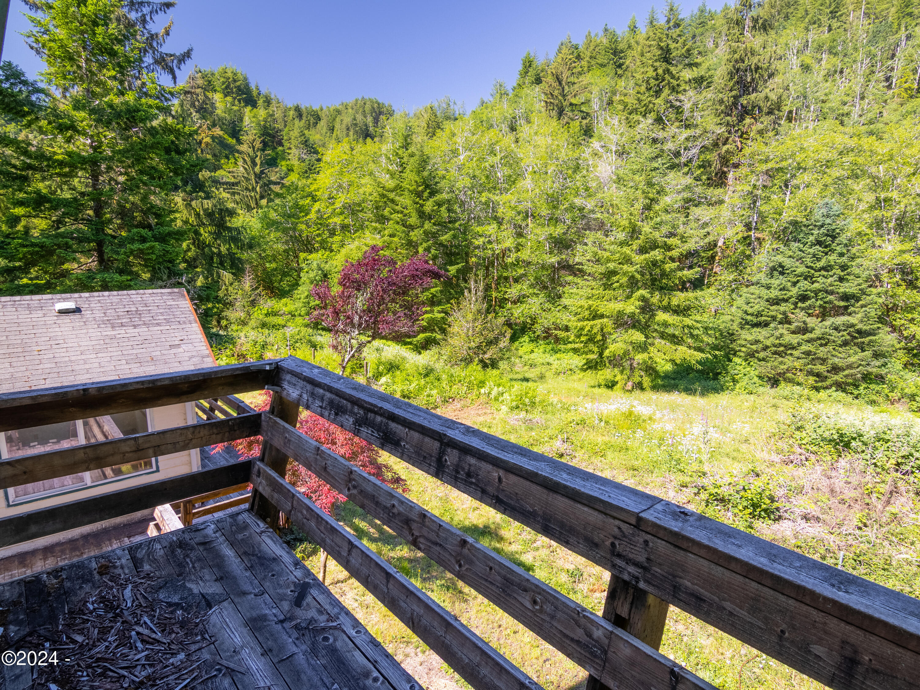 909 Christiansen Road Toledo, OR 97391 - Photo 39 of 43 Master Bedroom Deck