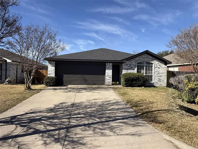 $1,675 | 8175 Waterside Trail, Fort Worth, TX 76137