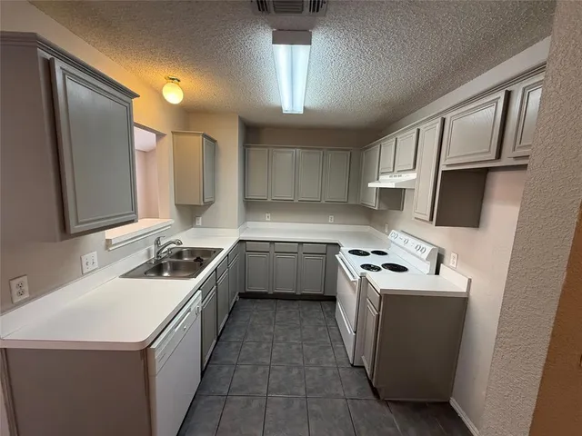 $1,675 | 8175 Waterside Trail, Fort Worth, TX 76137