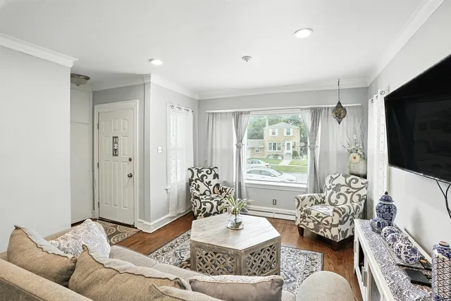 $434,900 | 4224 North Oriole Avenue, Norridge, IL 60706