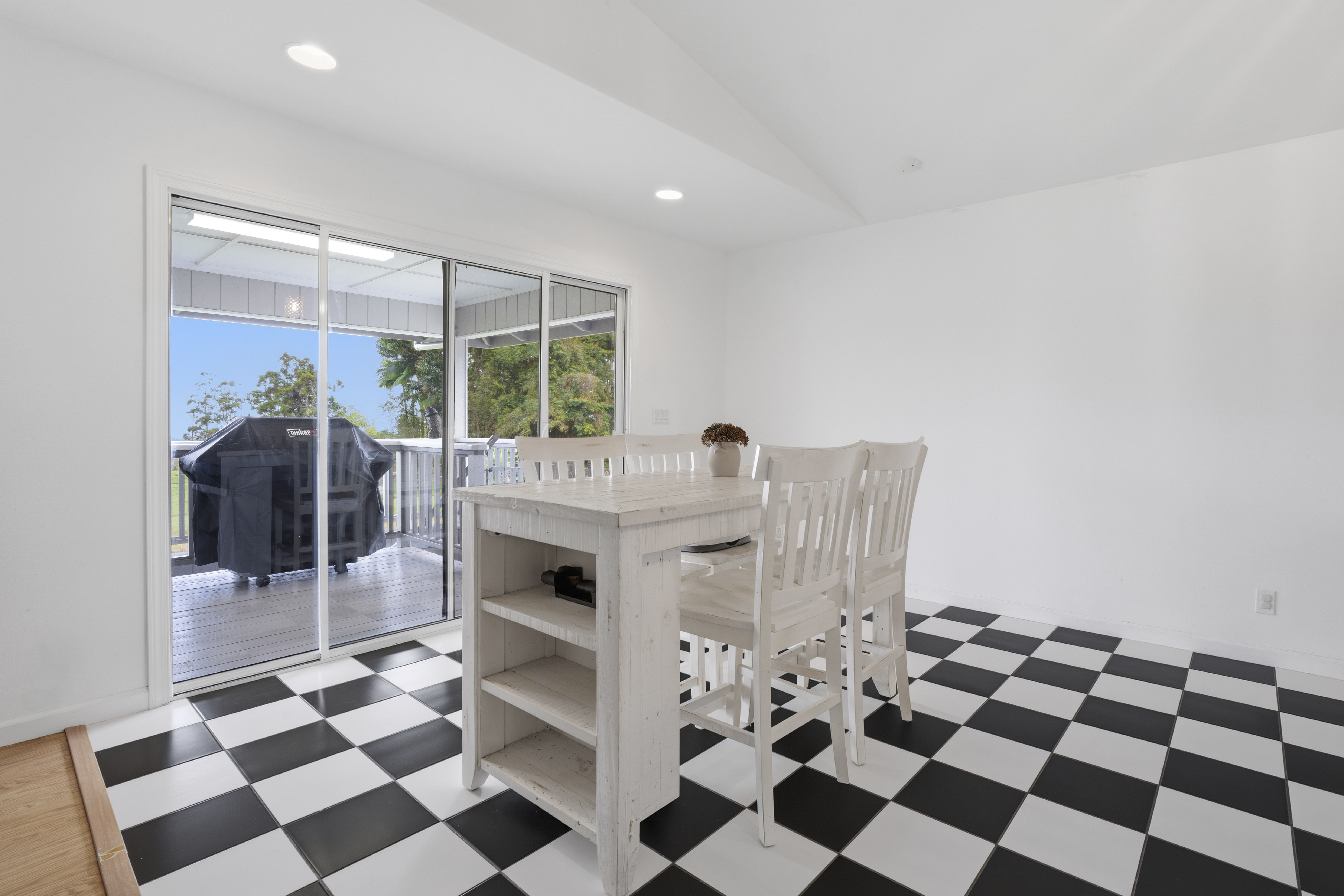 18-3970 Canney Road Mountain View, HI 96771 - Photo 13 of 30 a view of a black and white checkered floor with a black white checkered floor