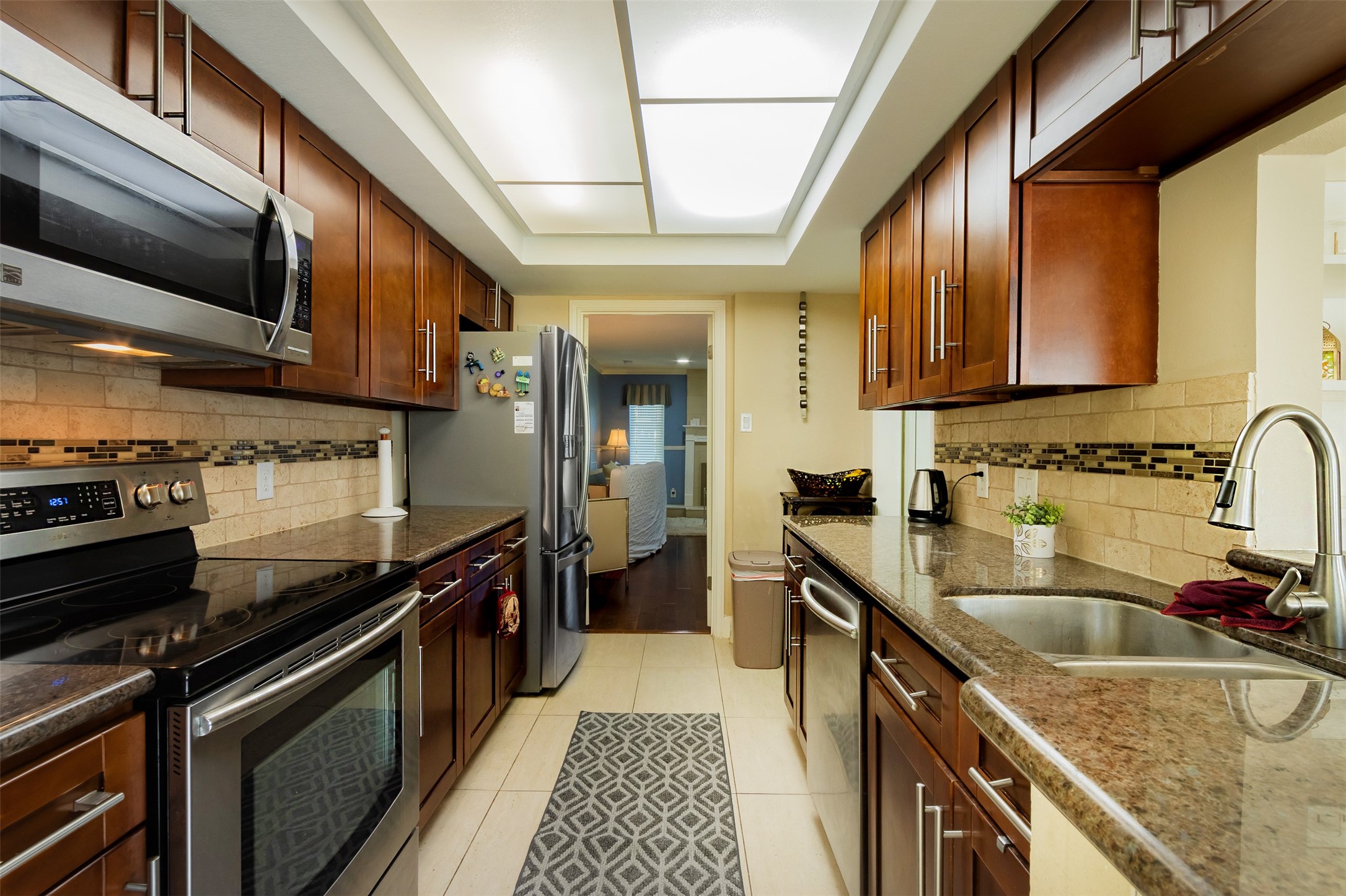 14357 Misty Meadow Lane Houston, TX 77079 - Photo 16 of 49