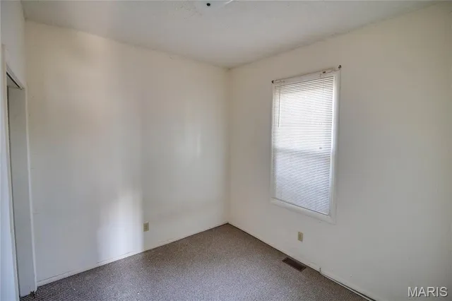 $23,500 | 302 Fletcher Street, Jerseyville, IL 62052