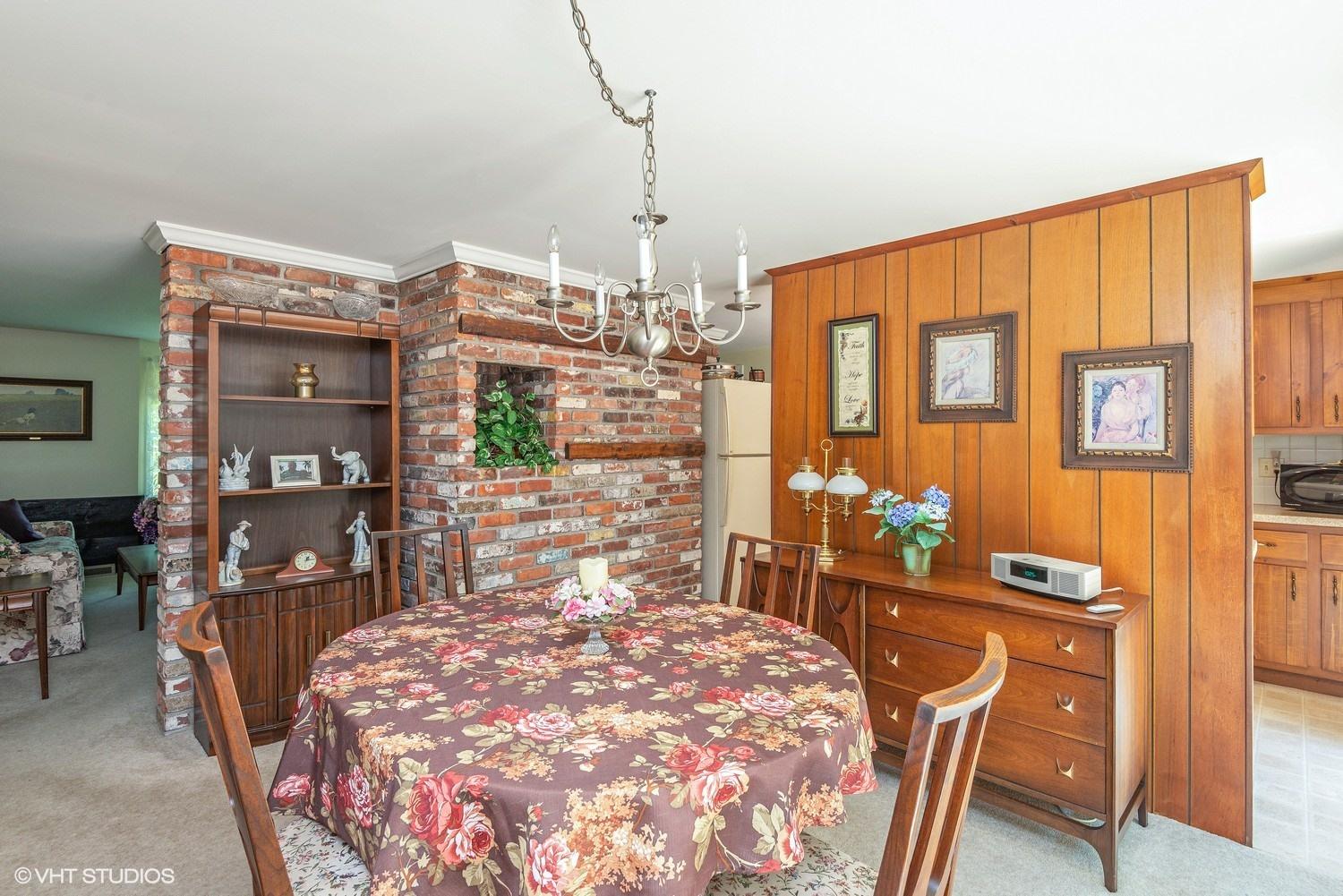 366 Nottingham Drive Centerville, MA 02632 - Photo 9 of 15 a very nice looking room with a large window