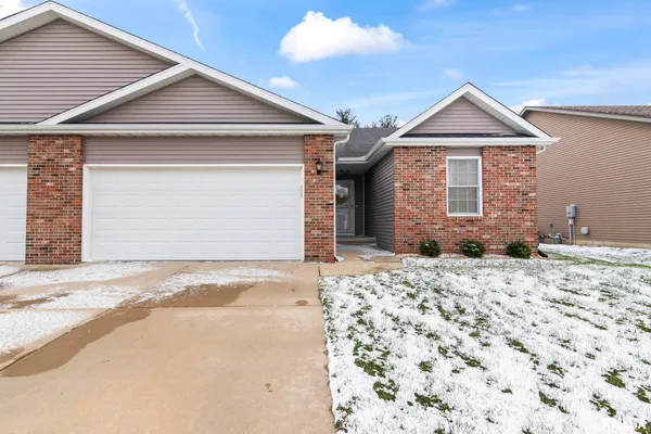 $330,000 | 4546 Thompson Road, Springfield, IL 62711