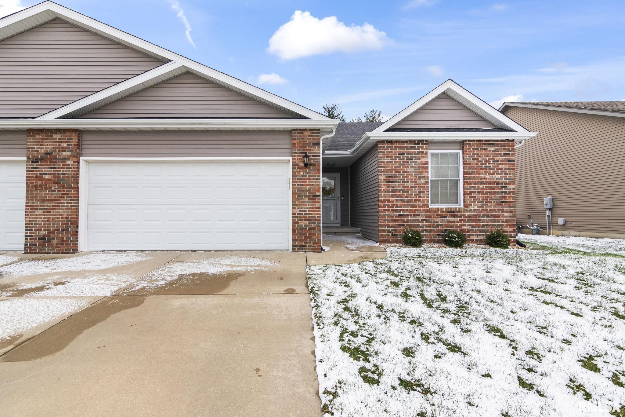 4546 Thompson Road Springfield, IL 62711 - Photo 1 of 41