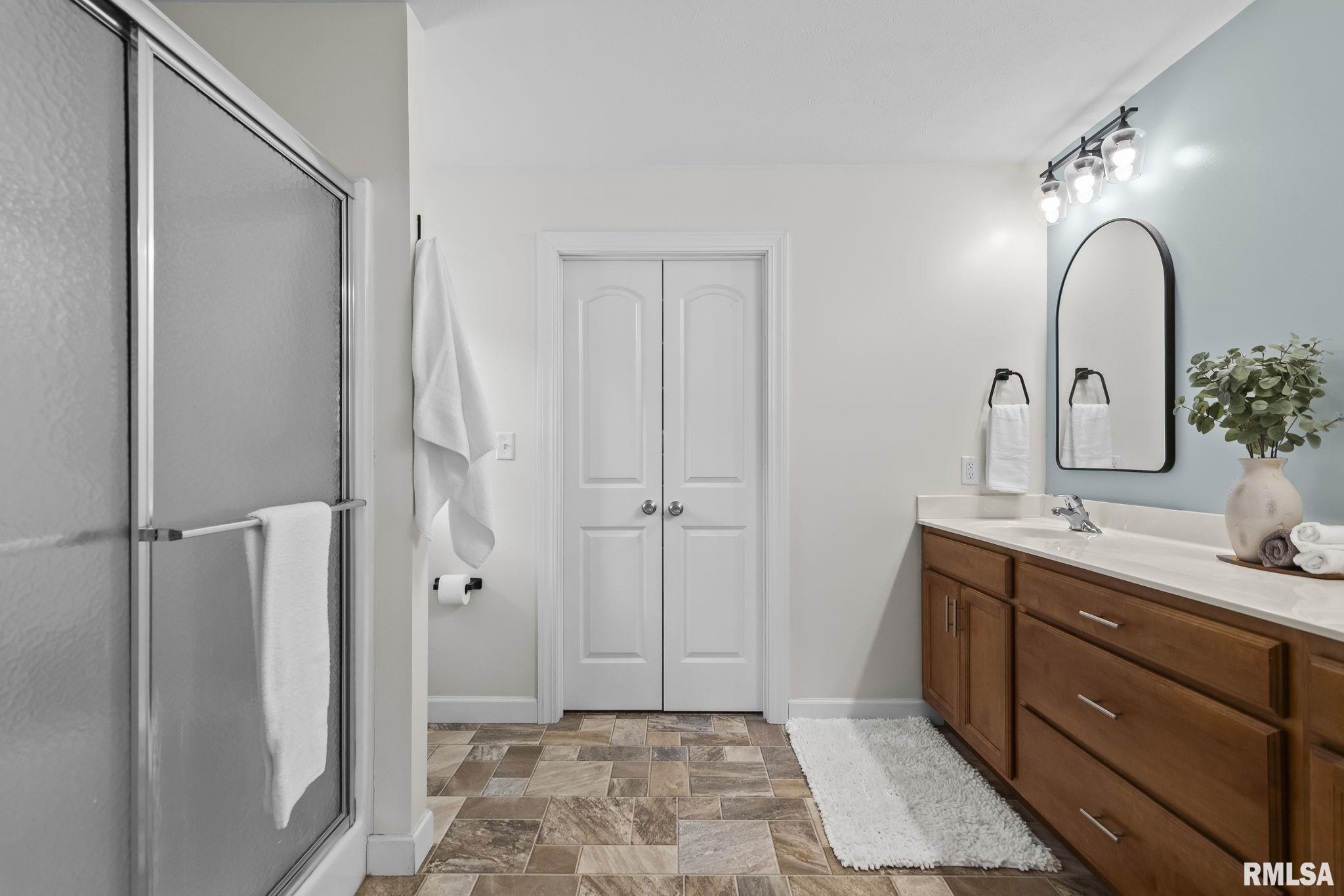 4546 Thompson Road Springfield, IL 62711 - Photo 18 of 41