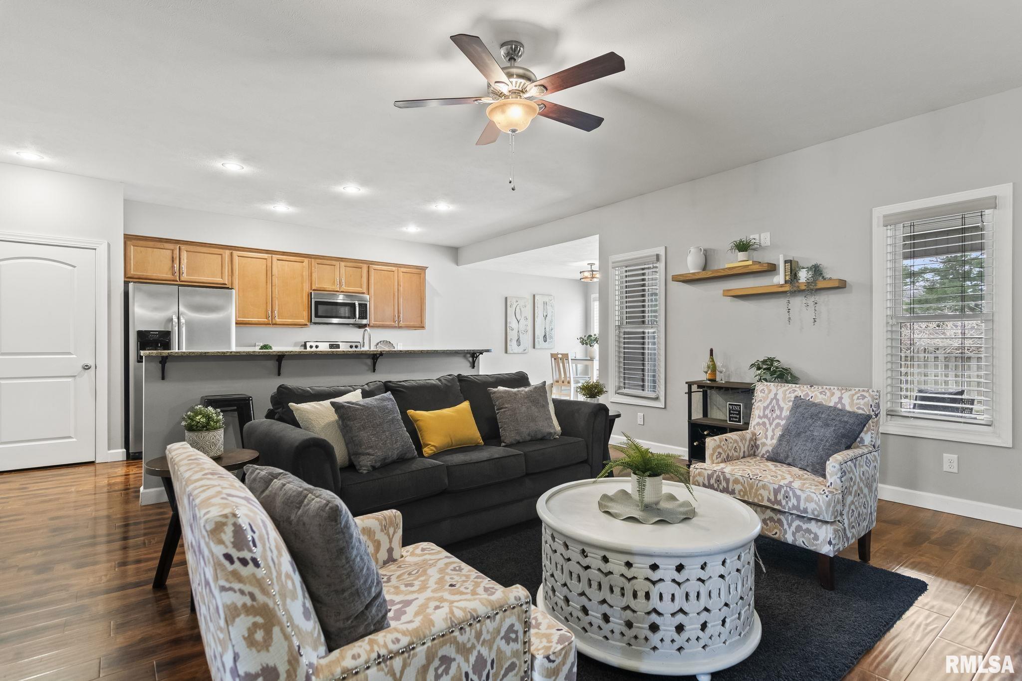 4546 Thompson Road Springfield, IL 62711 - Photo 4 of 41